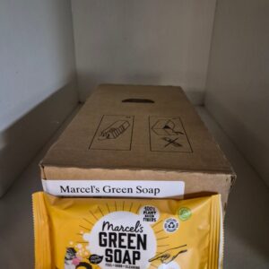 Doos 12x marcel's green soap