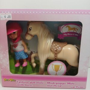 Paard met modepop